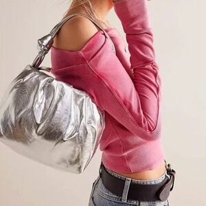 🆕 FREE PEOPLE Viva La Vegan Clutch / Silver